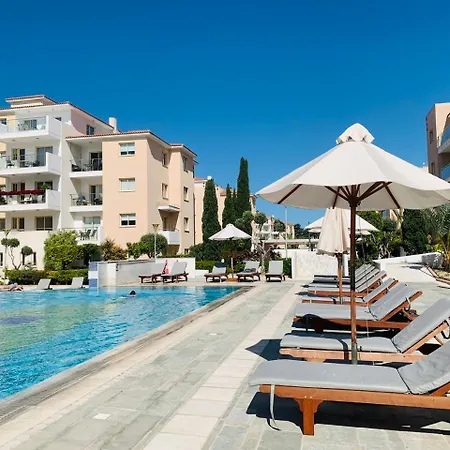 Case de vacanță Elysia Park 14 - Modern 2br - Pool & Fitness- Paphos