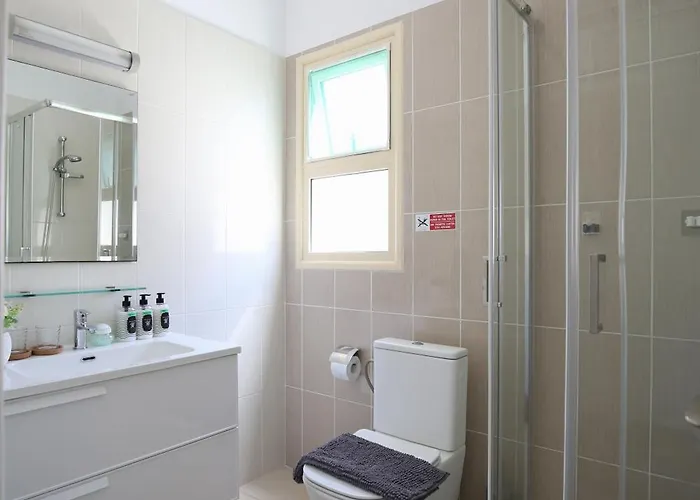 Modern 2br In Elysia Park - Pool & Fitness Feriehus *