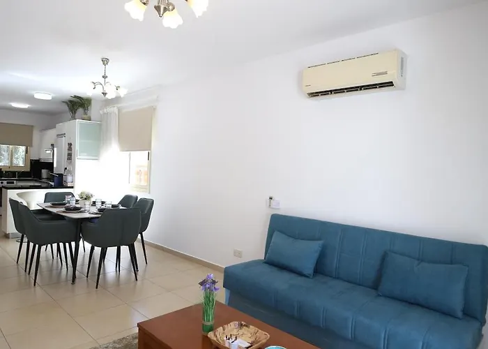 Modern 2br In Elysia Park - Pool & Fitness Holiday home *