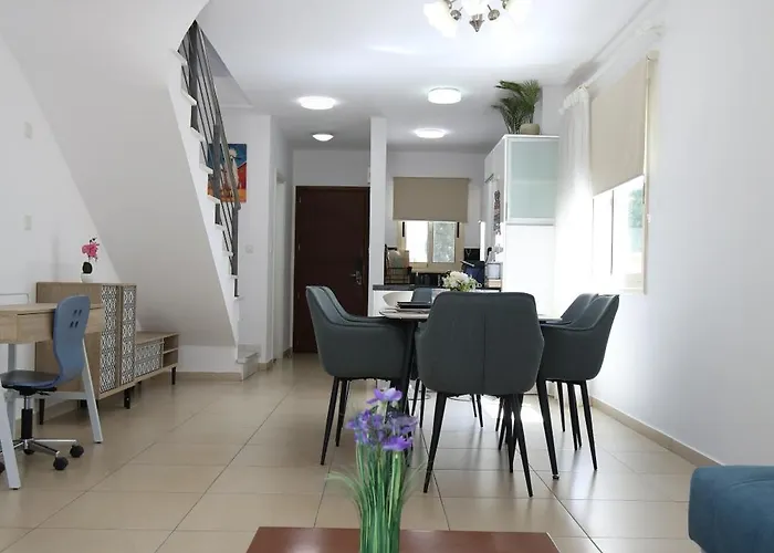 Modern 2br In Elysia Park - Pool & Fitness Paphos