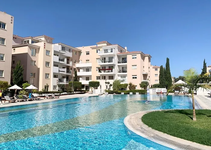 Modern 2br In Elysia Park - Pool & Fitness Feriehus Paphos